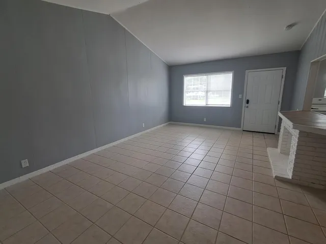 $1,425 | 936 Louisiana Avenue, Unit B, Sebastian, FL 32958