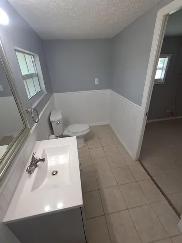 $1,425 | 936 Louisiana Avenue, Unit B, Sebastian, FL 32958