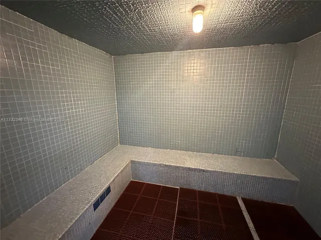 $200,000 | 7021 Environ Boulevard, Unit 317, Lauderhill, FL 33319