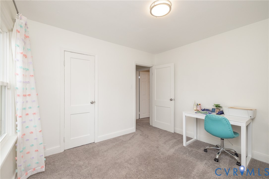 2904 Bethlehem Road Henrico, VA 23228 - Photo 14 of 22 a workspace with furniture and a bathroom