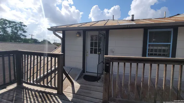 $1,100 | 113 Vitra Place, Unit 2, San Antonio, TX 78210