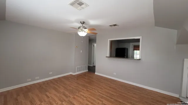 $1,100 | 113 Vitra Place, Unit 2, San Antonio, TX 78210