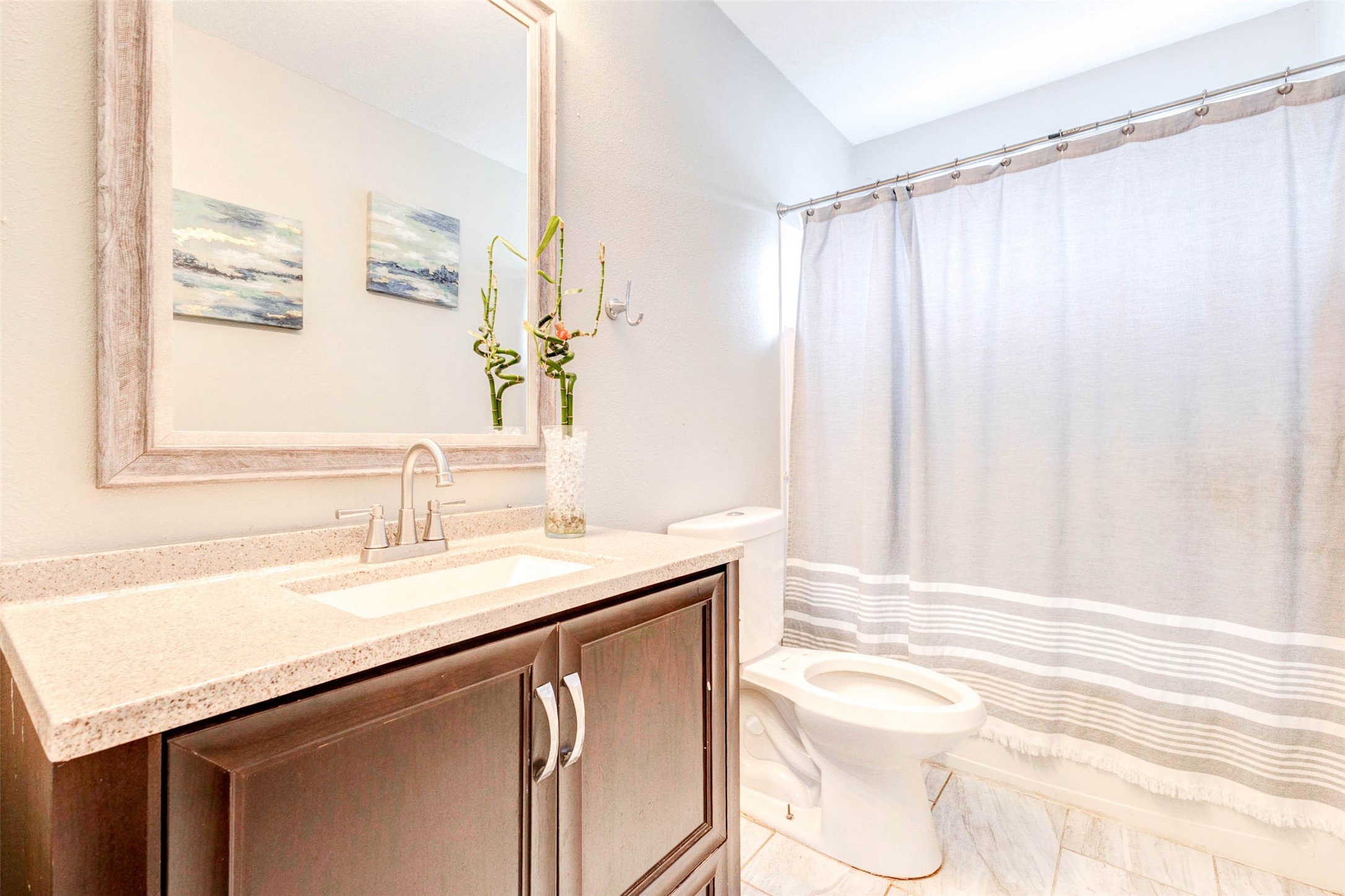 2202 Falling Oaks Road Houston, TX 77038 - Photo 18 of 29 Gallery Image 18