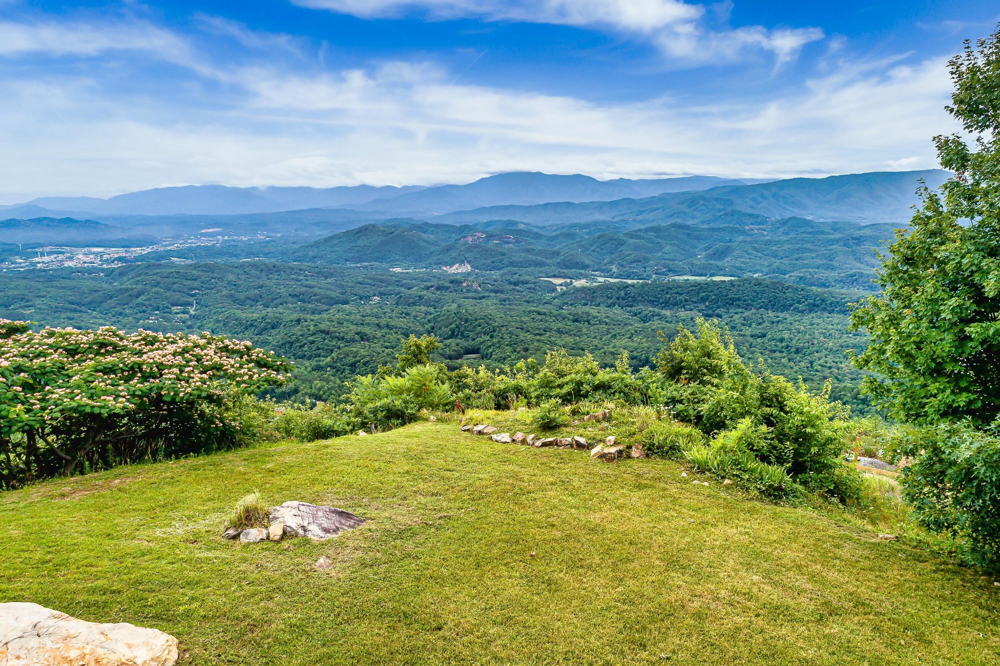 2773 East End Road Sevierville, TN 37876 - Photo 8 of 40 Gallery Image 8