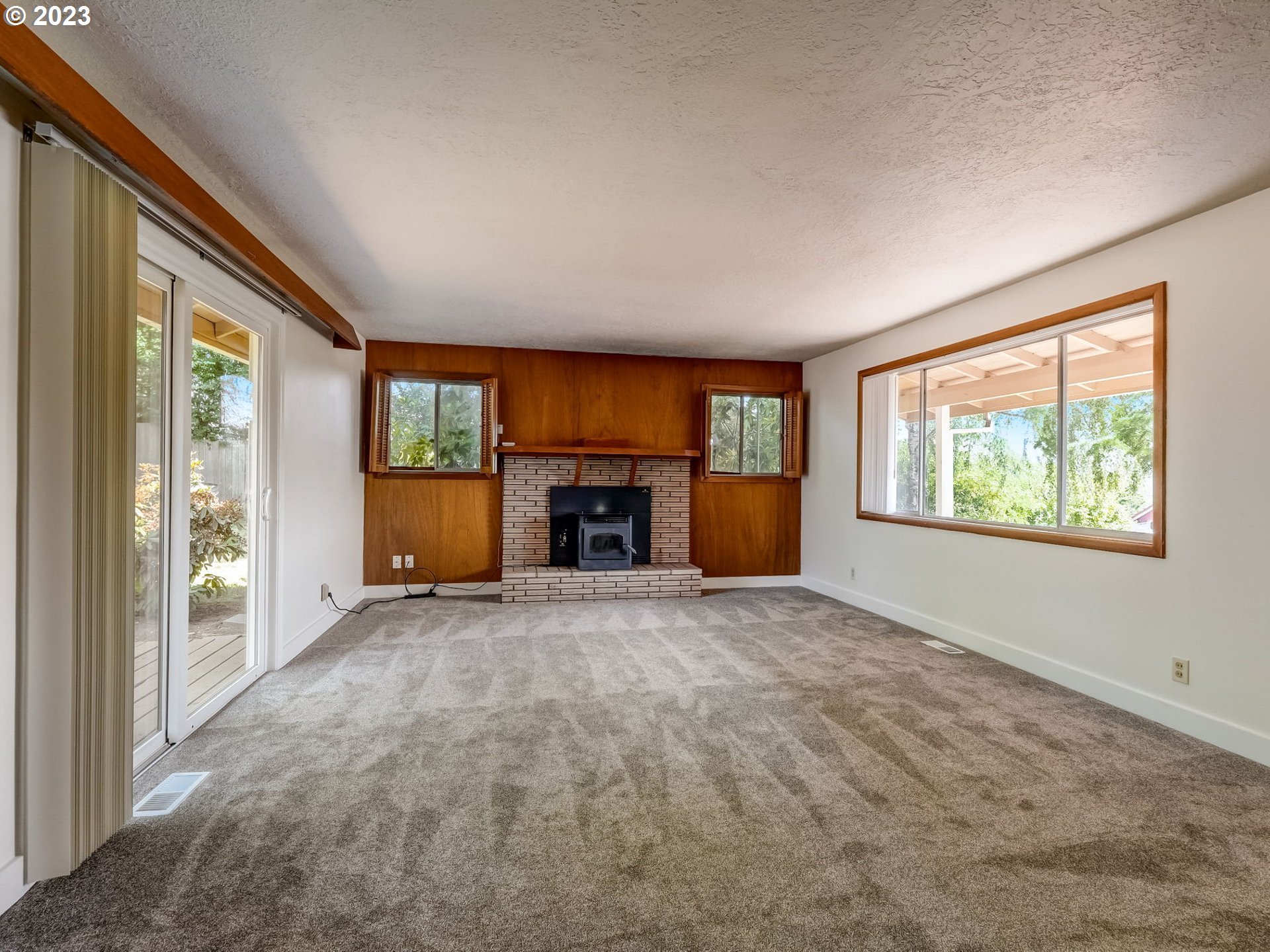 404 3rd Street Gaston, OR 97119 - Photo 5 of 40 Gallery Image 5