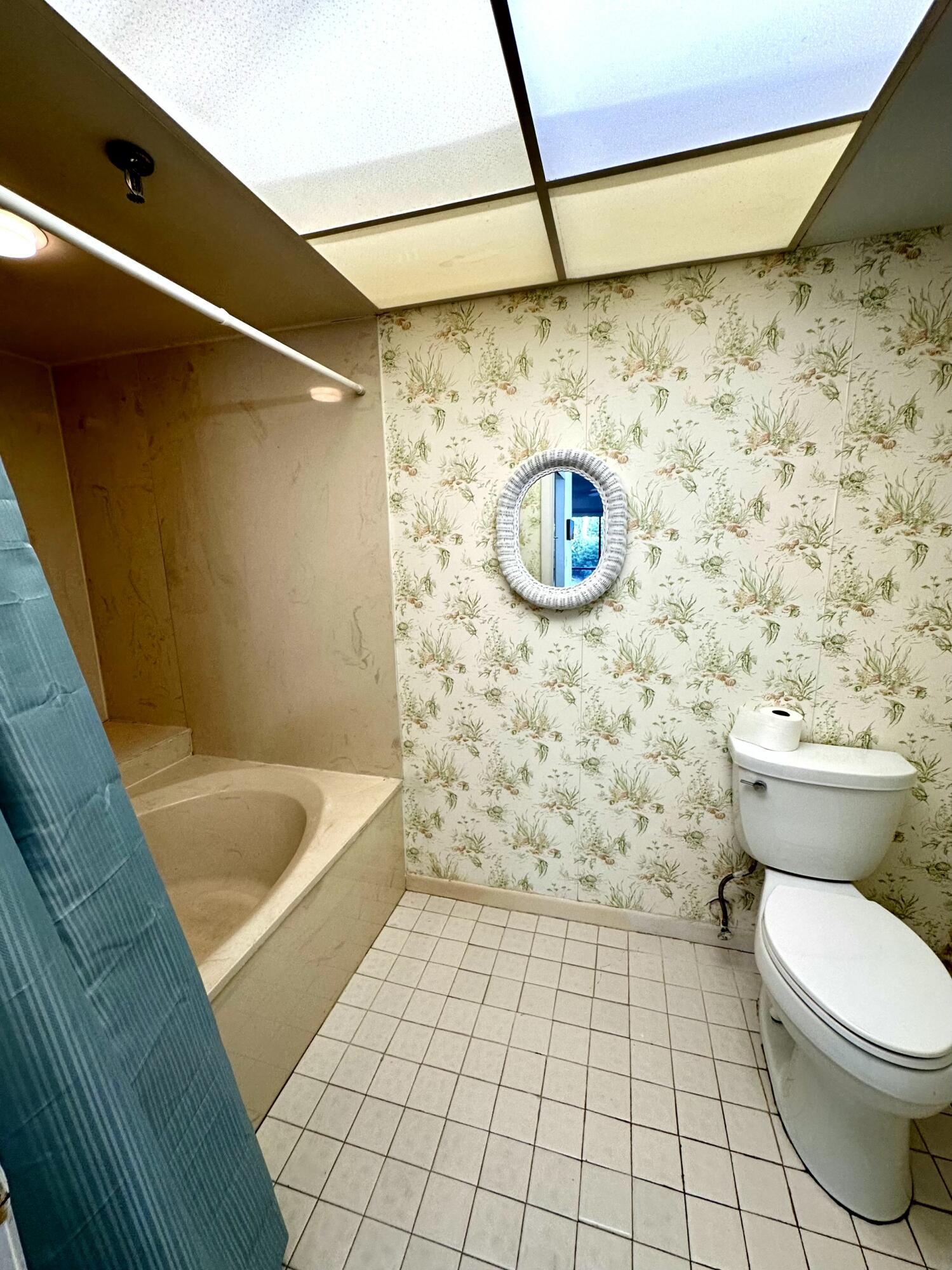 9235 Southwest 8th Street, Unit 114 Boca Raton, FL 33428 - Photo 11 of 24 Bathroom