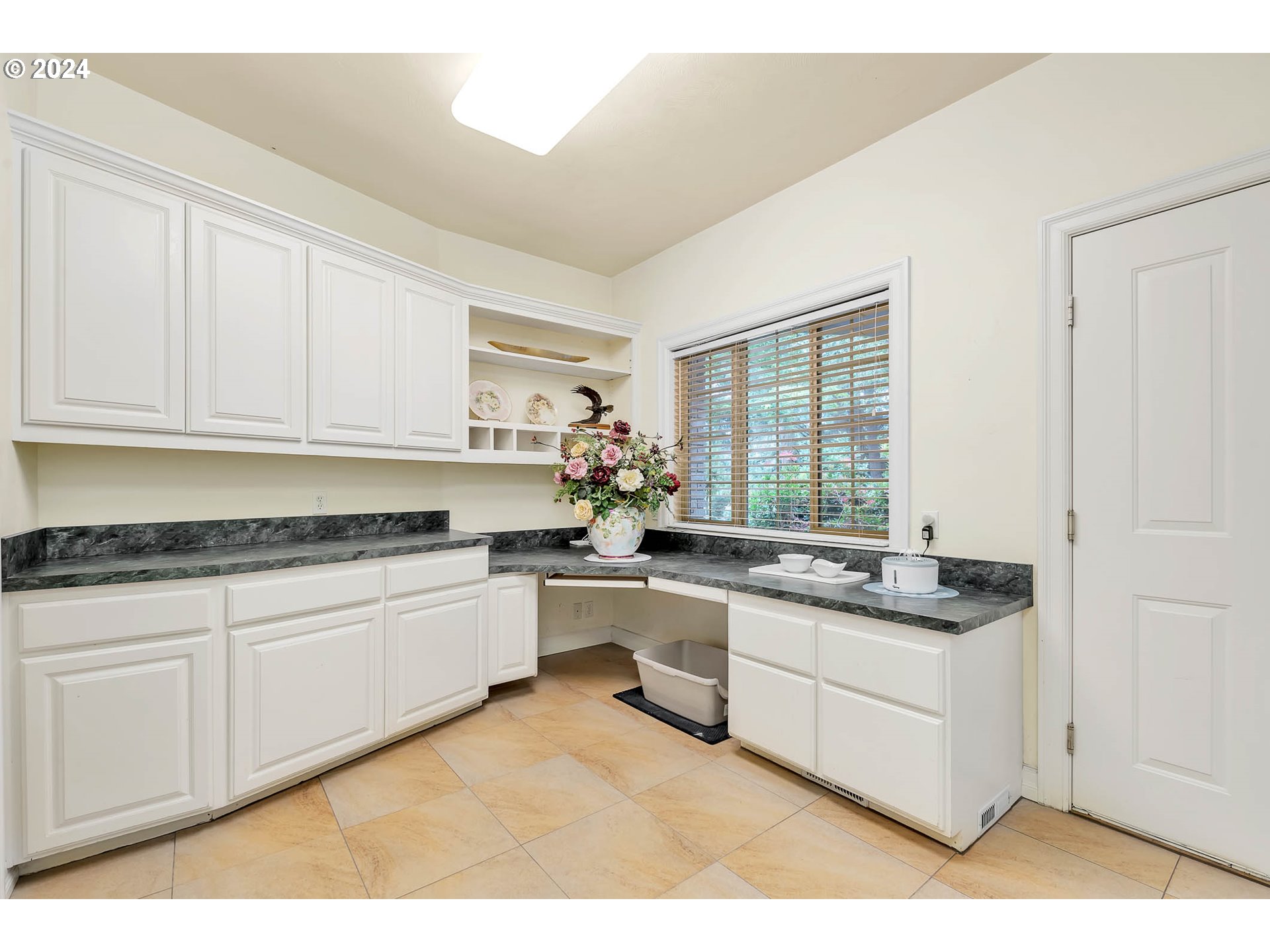 32043 Coburg Bottom Loop Road Eugene, OR 97408 - Photo 22 of 48 Gallery Image 22