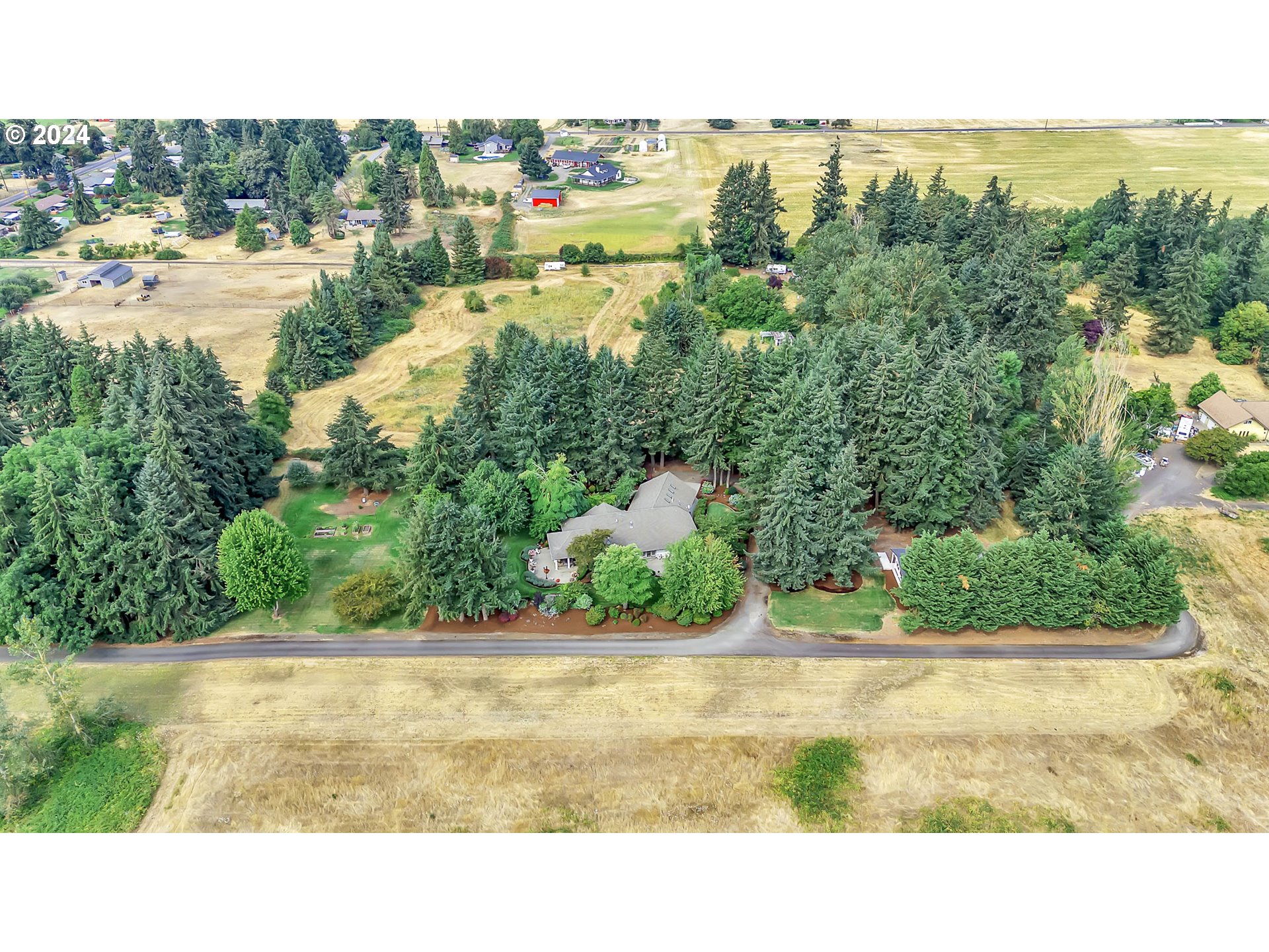 32043 Coburg Bottom Loop Road Eugene, OR 97408 - Photo 6 of 48 Gallery Image 6