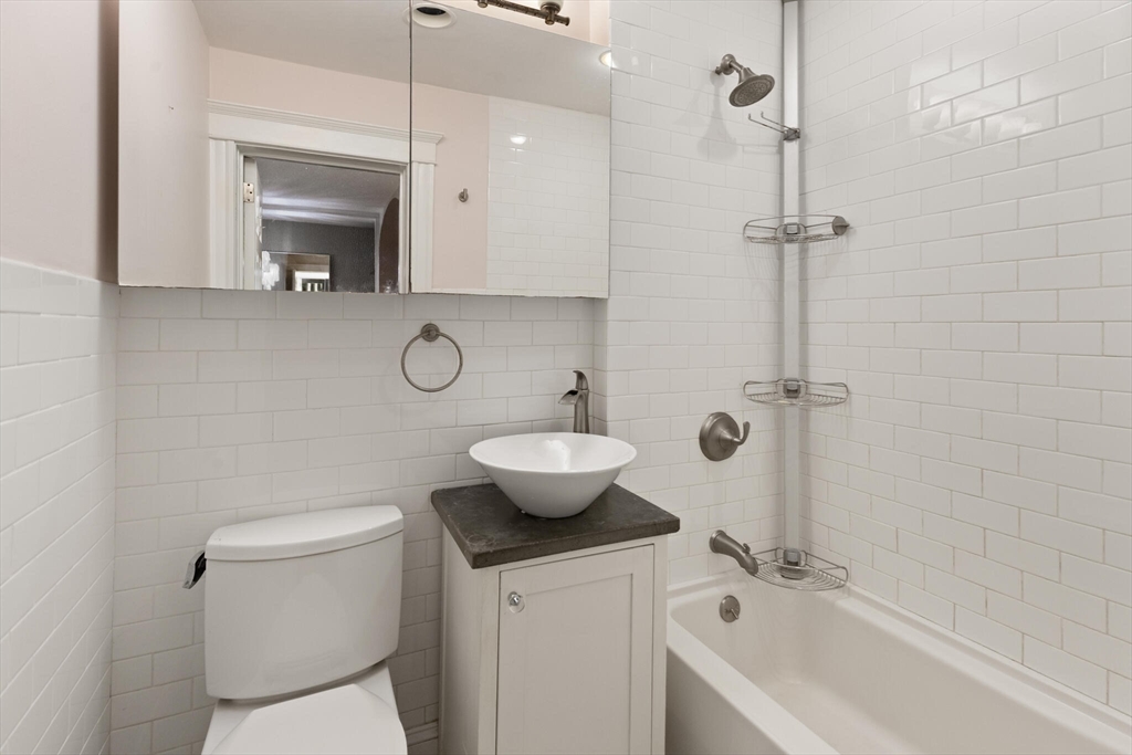 180 Commonwealth Avenue, Unit B Boston, MA 02116 - Photo 6 of 15
