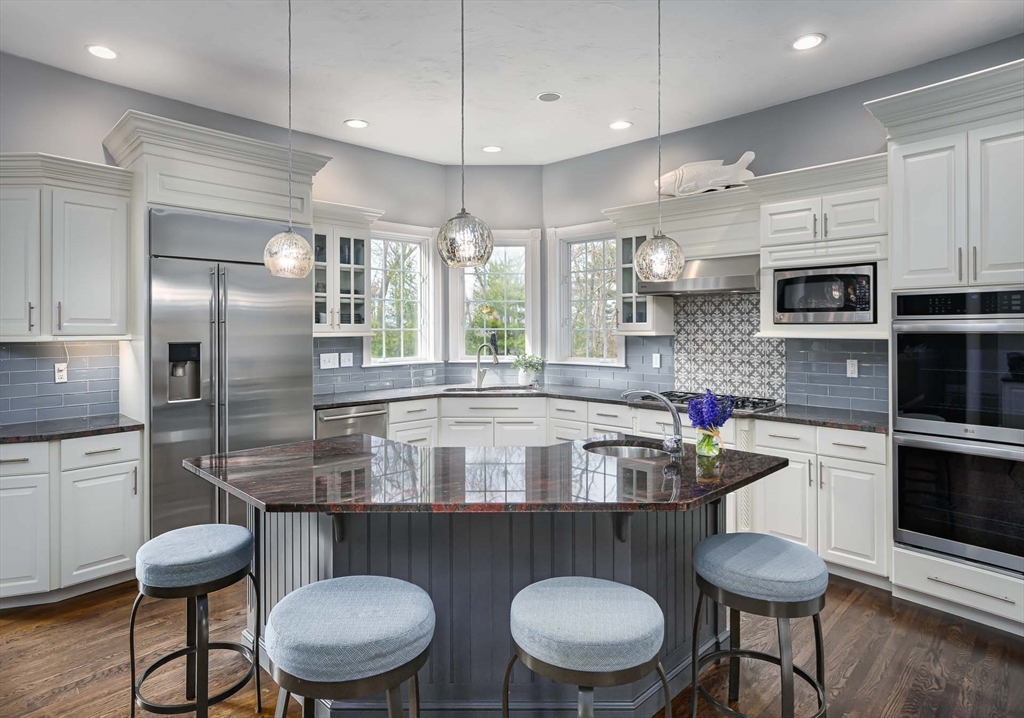 9 Gable Ridge Road Westborough, MA 01581 - Photo 10 of 41 Gallery Image 10