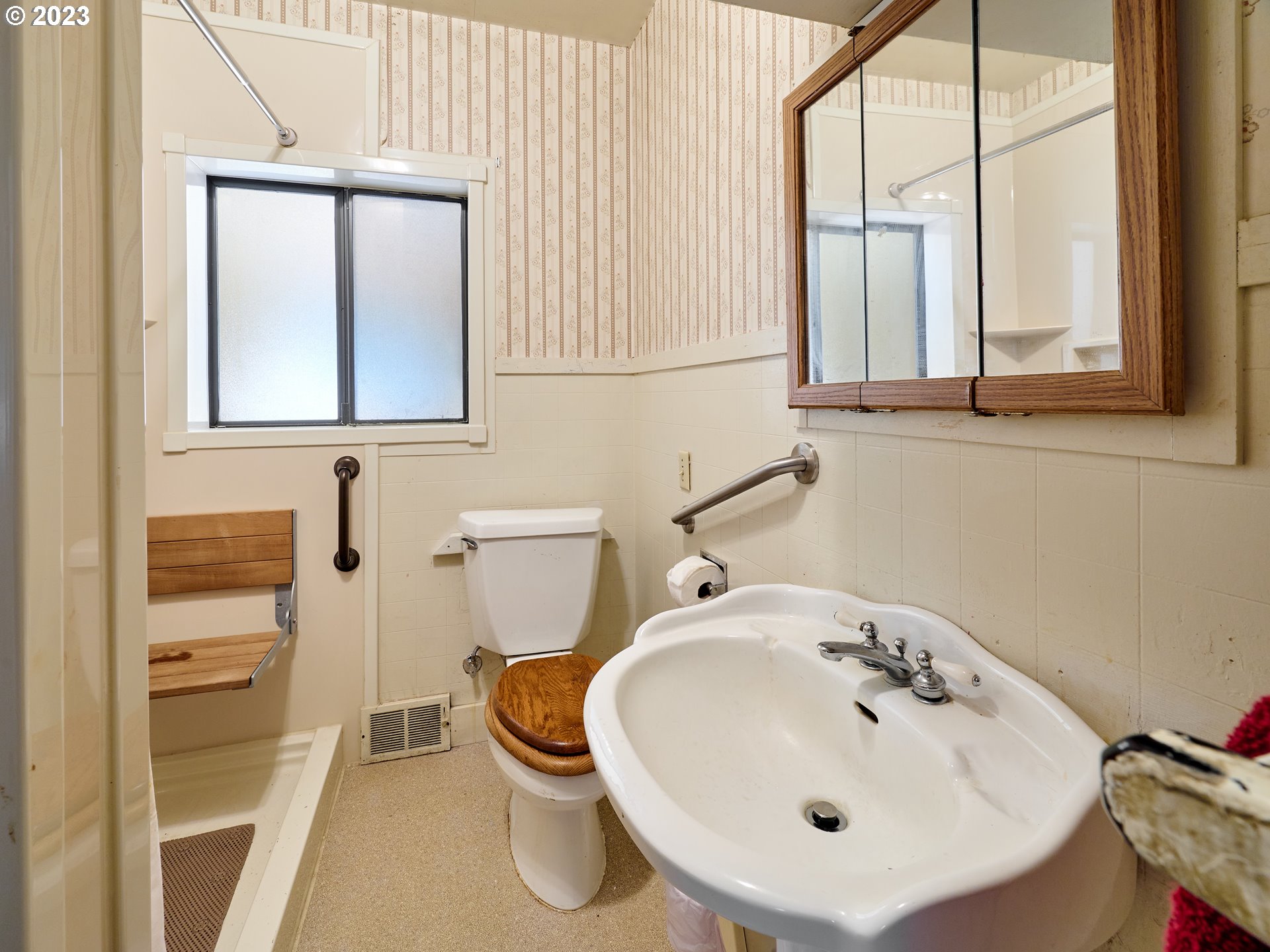 20140 Northeast Dopp Road Newberg, OR 97132 - Photo 26 of 46 a bathroom with a sink a toilet and a mirror