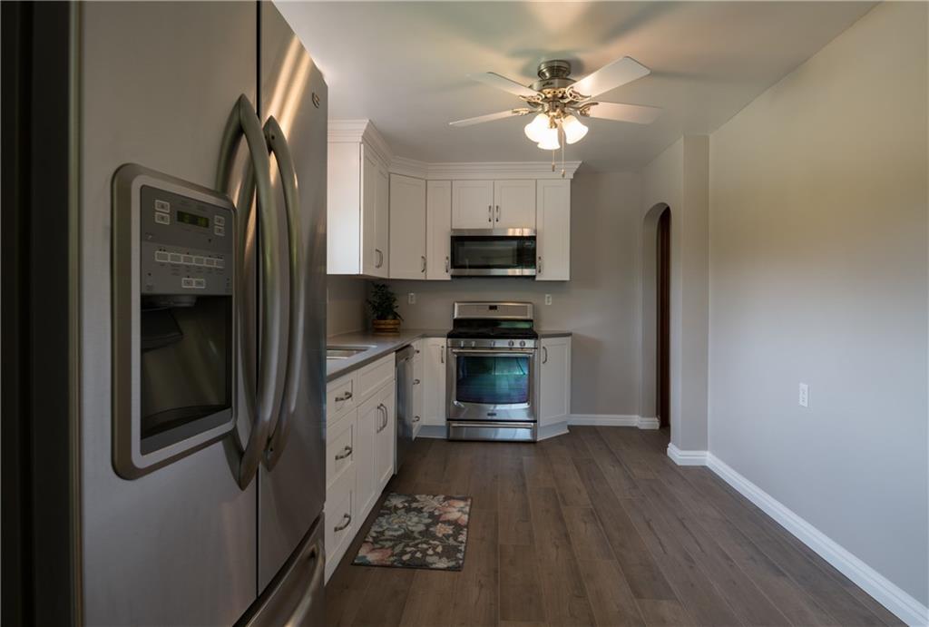 13 Weber Road Jeannette, PA 15644 - Photo 8 of 19 Modern white & grey design.