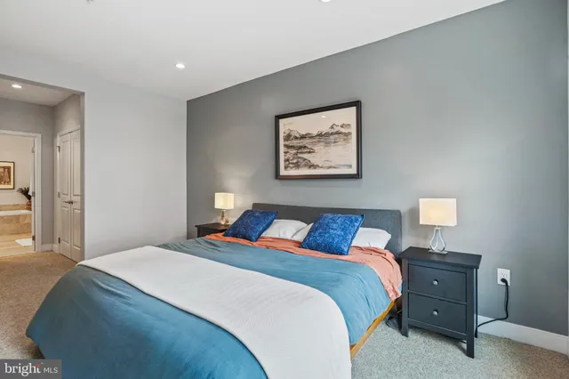 $1,030,000 | 1811 14th Street North, Unit C104, Arlington, VA 22209