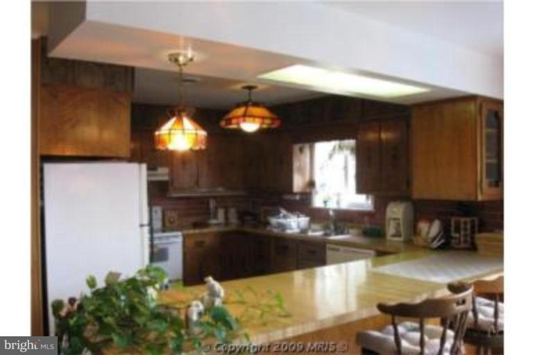 21685 Joe Hazel Road Leonardtown, MD 20650 - Photo 5 of 25 Kitchen