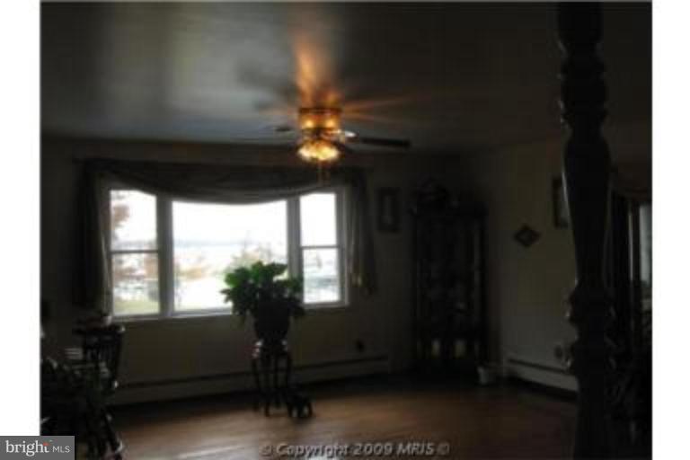 21685 Joe Hazel Road Leonardtown, MD 20650 - Photo 8 of 25 Living Room