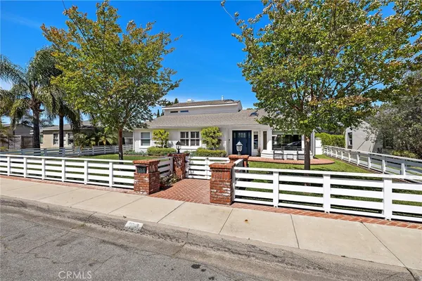 $10,995 | 492 Magnolia Street, Costa Mesa, CA 92627