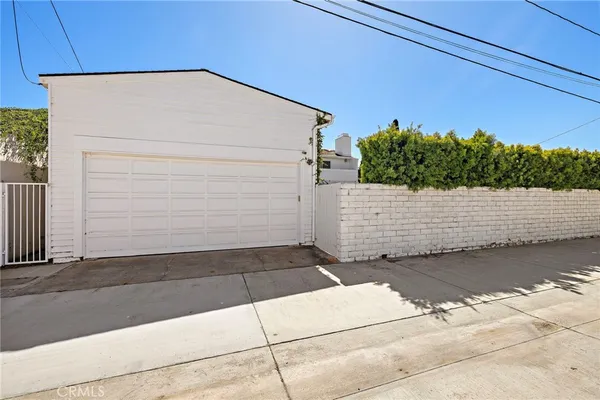 $10,995 | 492 Magnolia Street, Costa Mesa, CA 92627