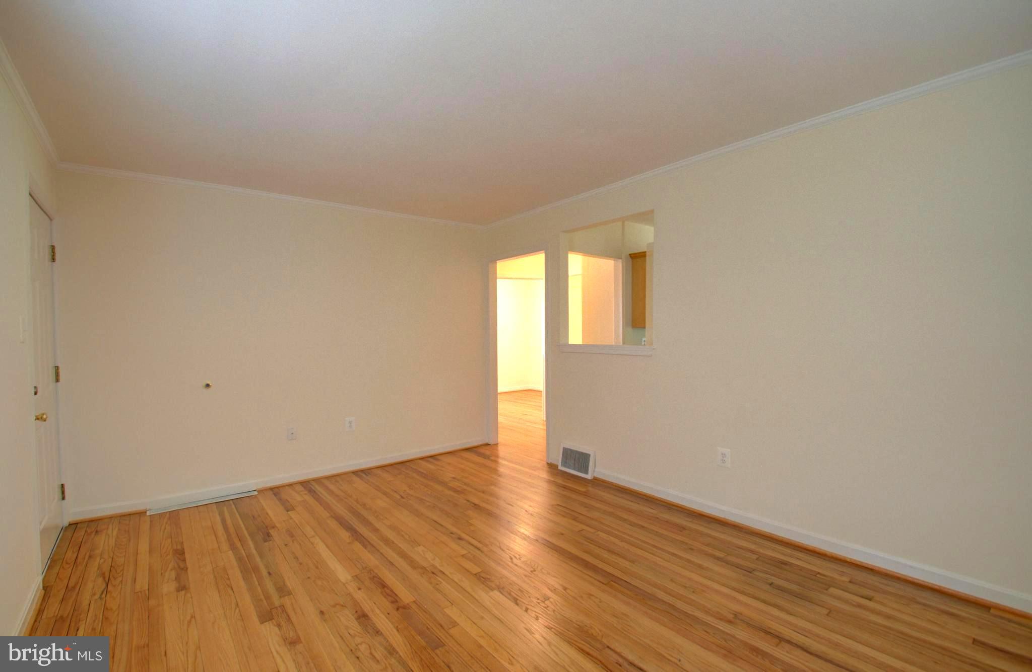4309 Mahan Road Silver Spring, MD 20906 - Photo 6 of 37 Living Room