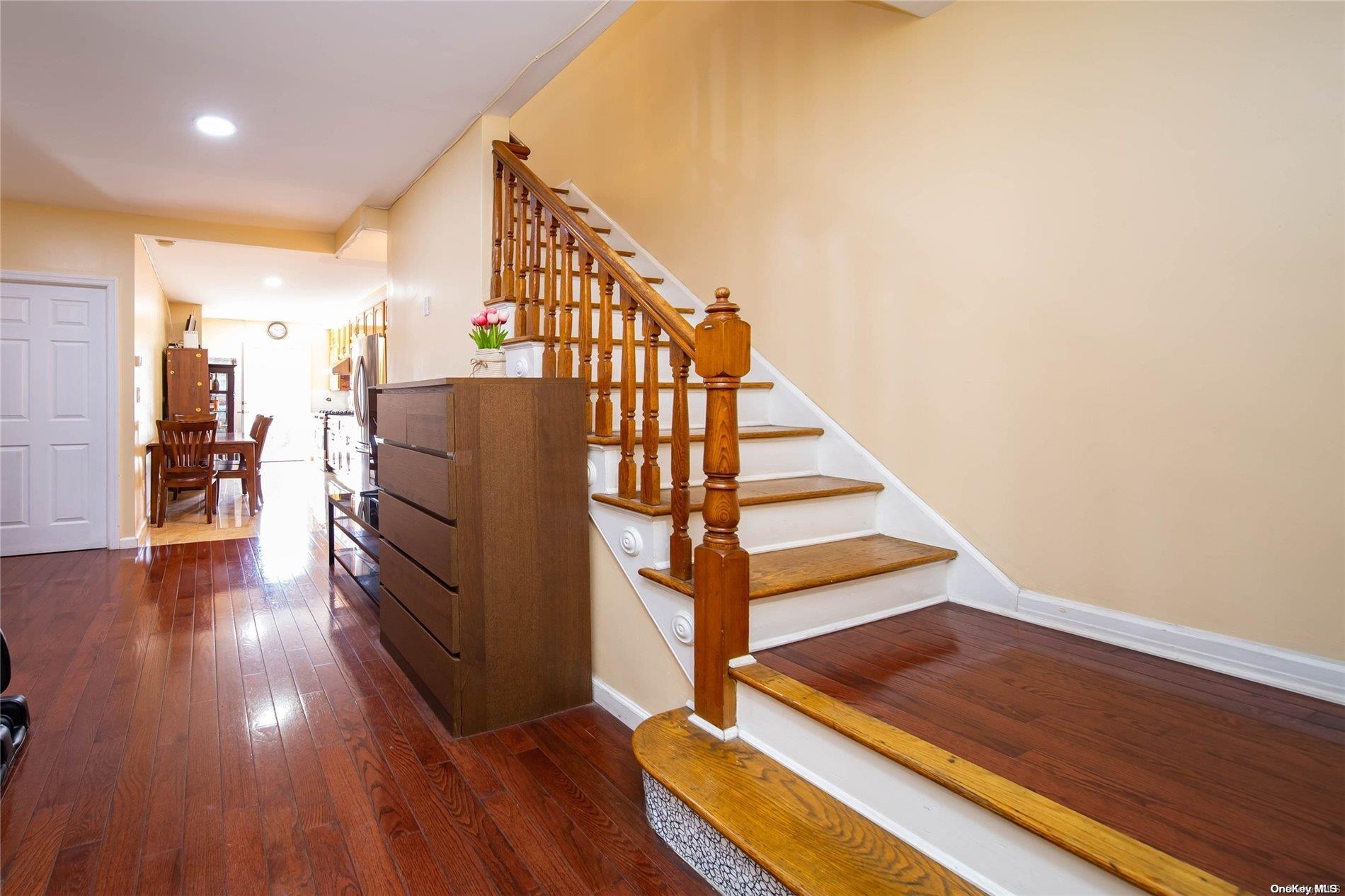 73-45 Utopia Parkway Queens, NY 11366 - Photo 17 of 35