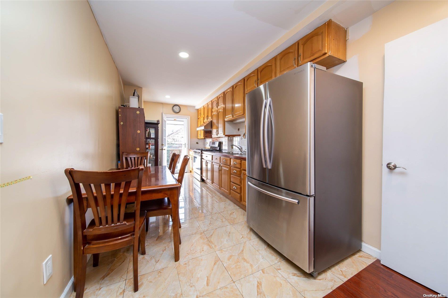 73-45 Utopia Parkway Queens, NY 11366 - Photo 22 of 35