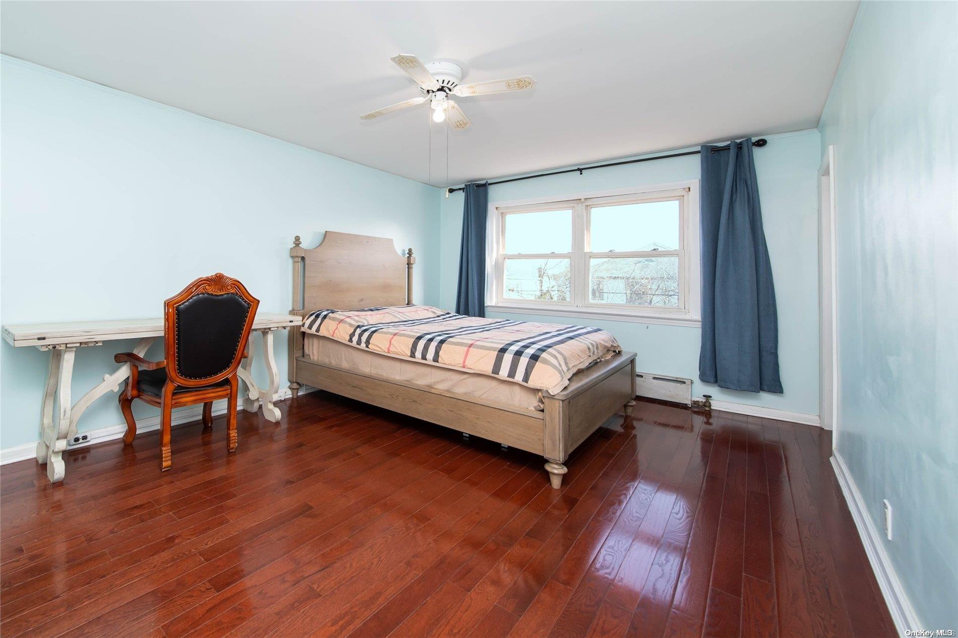 73-45 Utopia Parkway Queens, NY 11366 - Photo 29 of 35