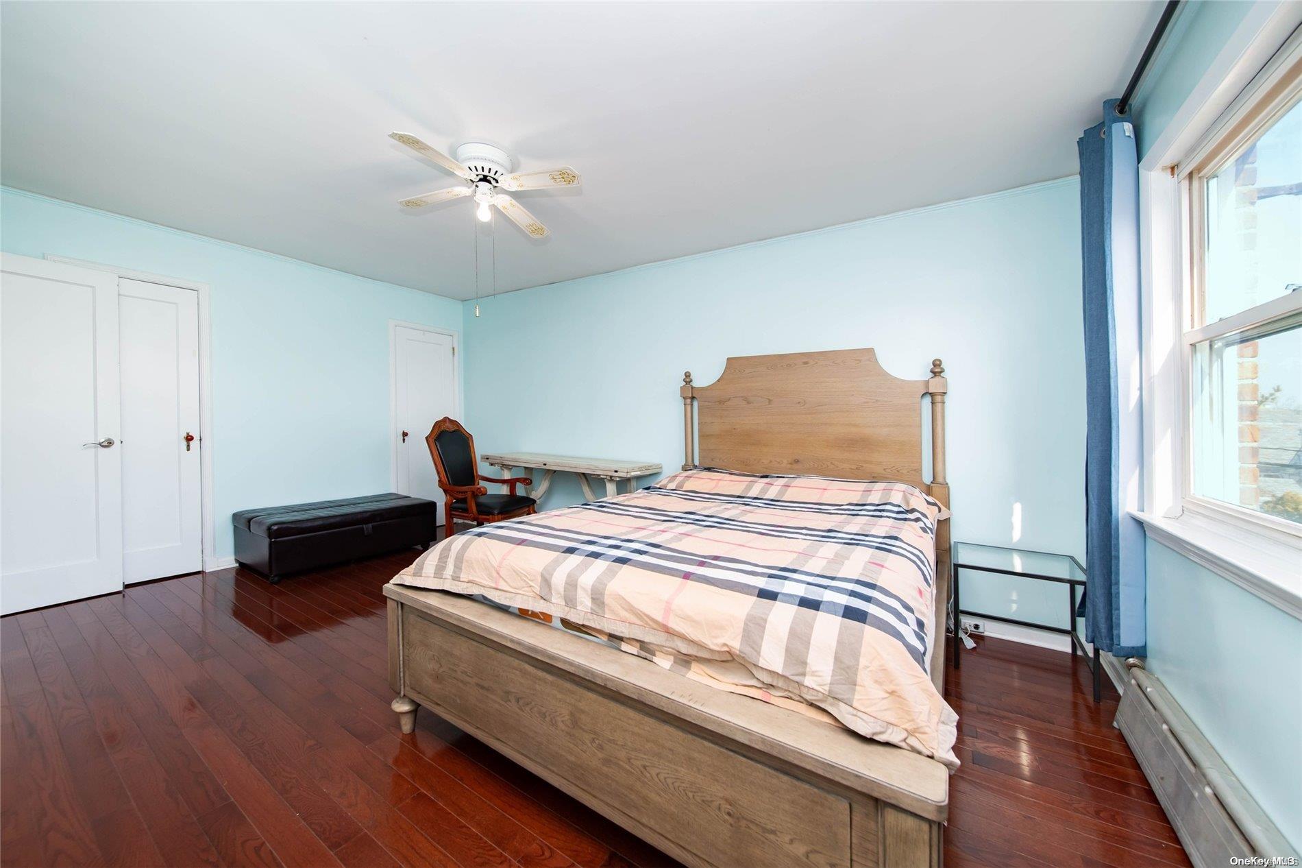 73-45 Utopia Parkway Queens, NY 11366 - Photo 30 of 35