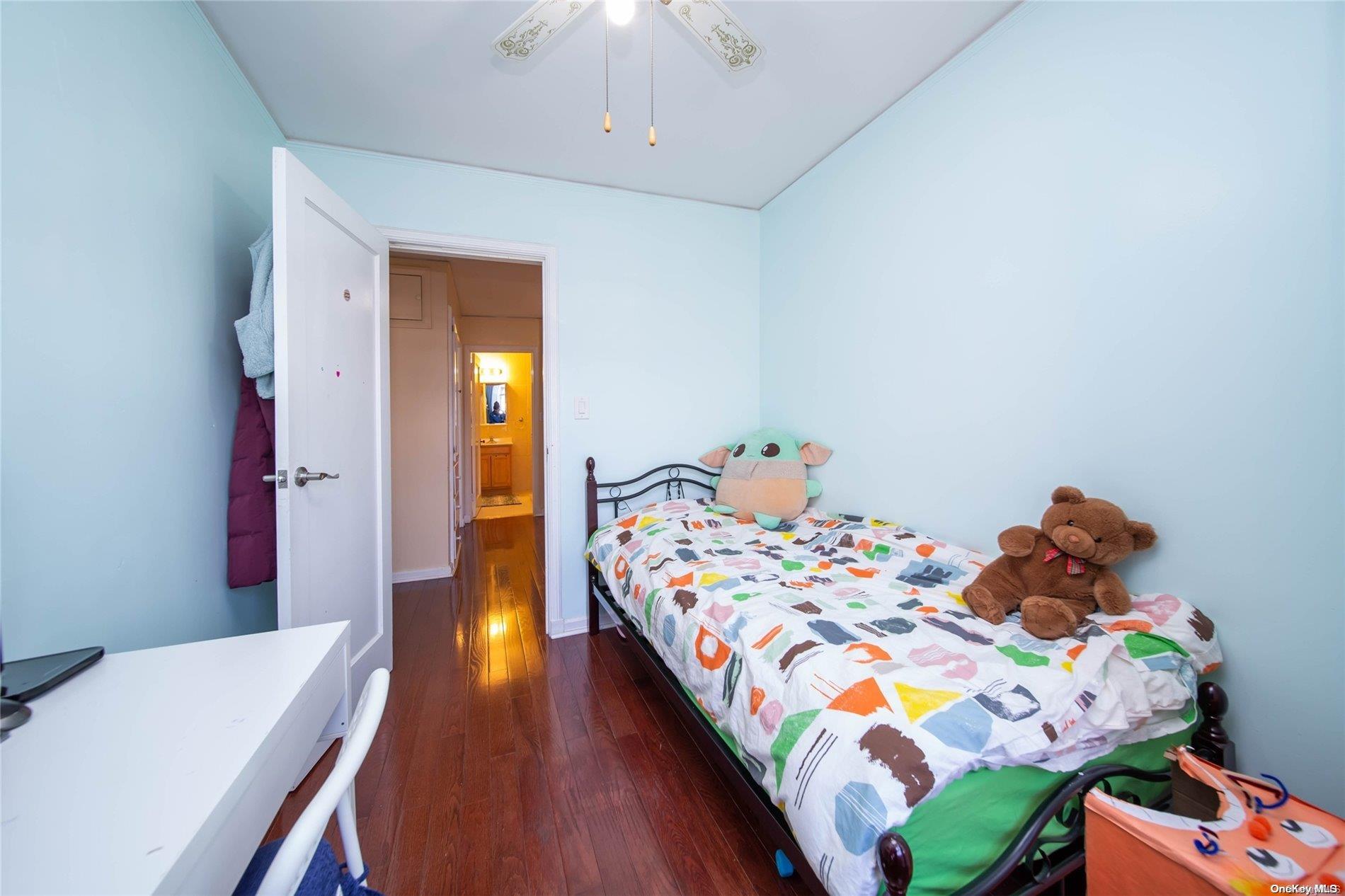 73-45 Utopia Parkway Queens, NY 11366 - Photo 32 of 35