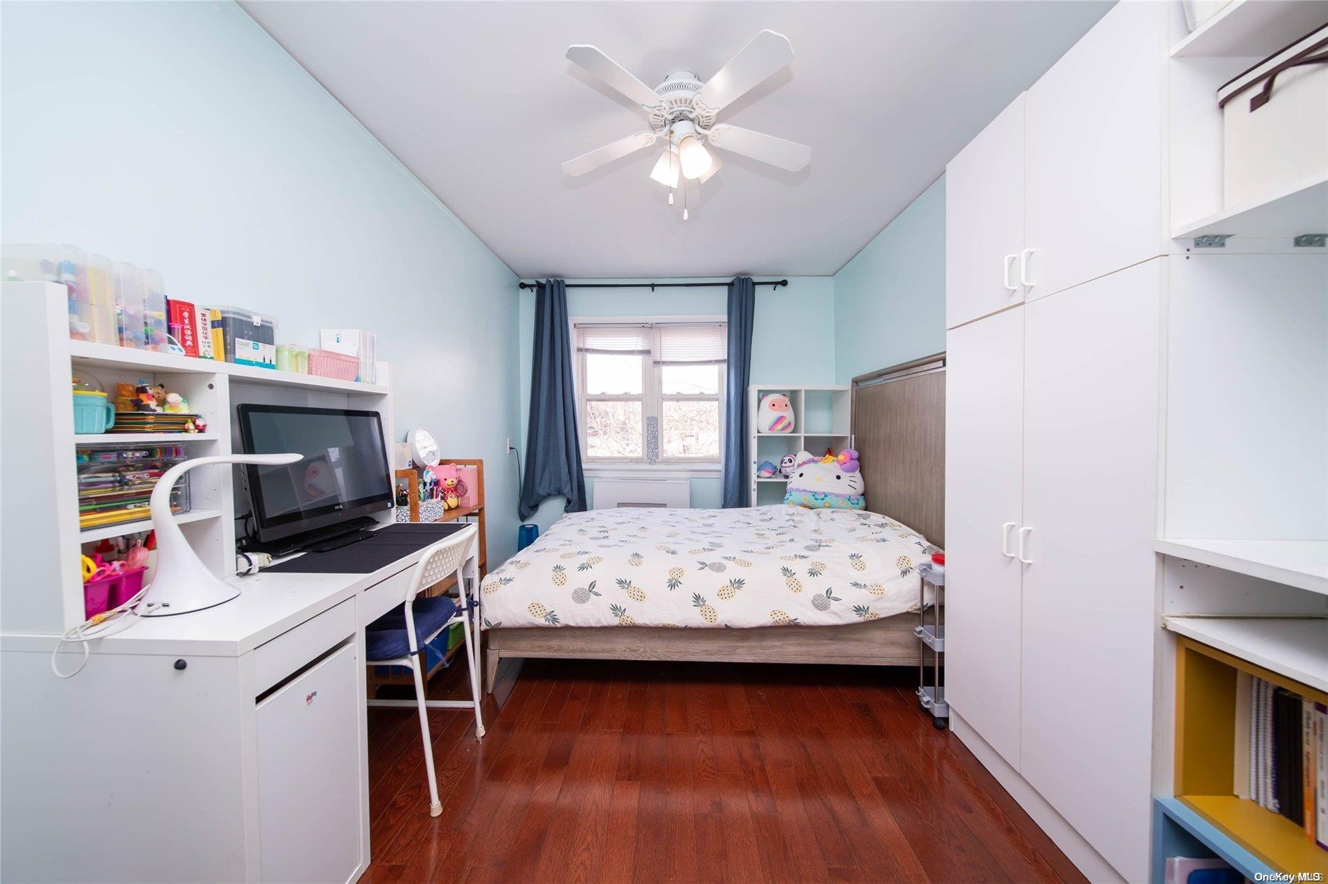 73-45 Utopia Parkway Queens, NY 11366 - Photo 33 of 35