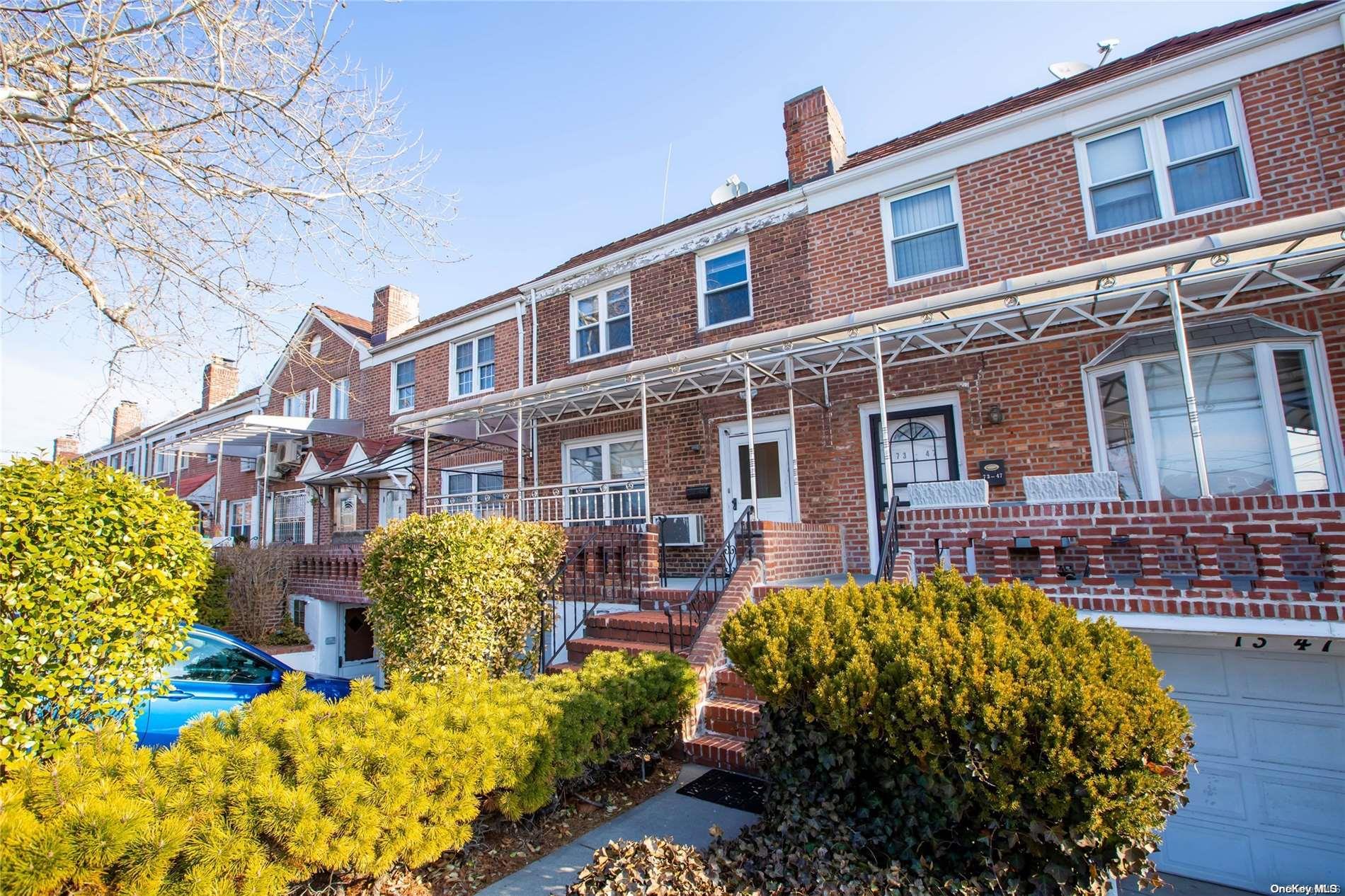 73-45 Utopia Parkway Queens, NY 11366 - Photo 5 of 35