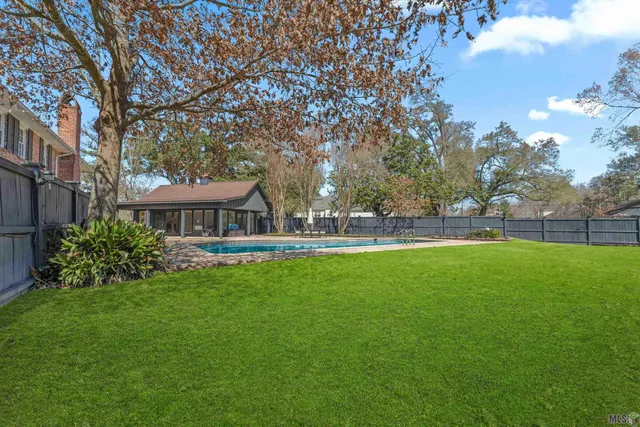 $899,900 | 3100 Fairway Drive, Baton Rouge, LA 70809