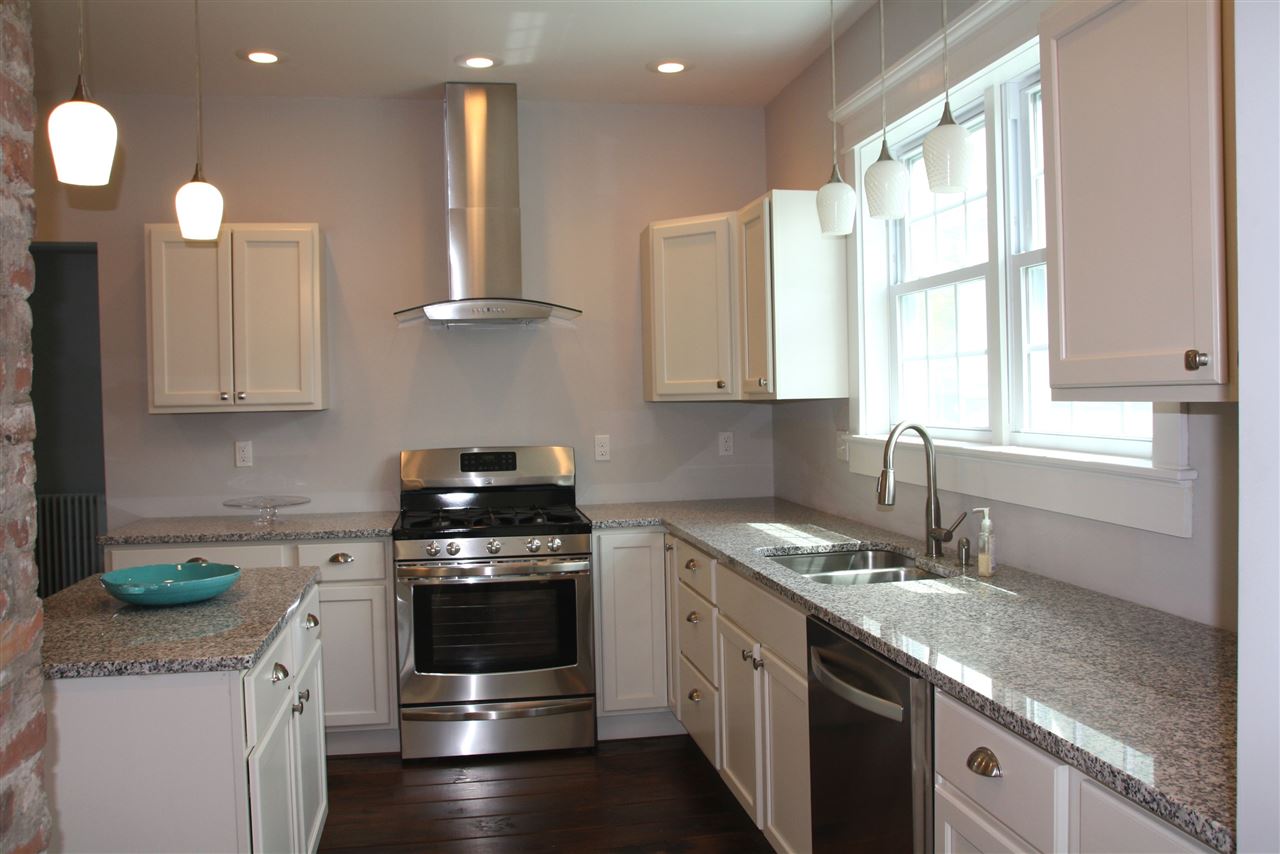 58 Chestnut Avenue Rutland, VT 05701 - Photo 8 of 25