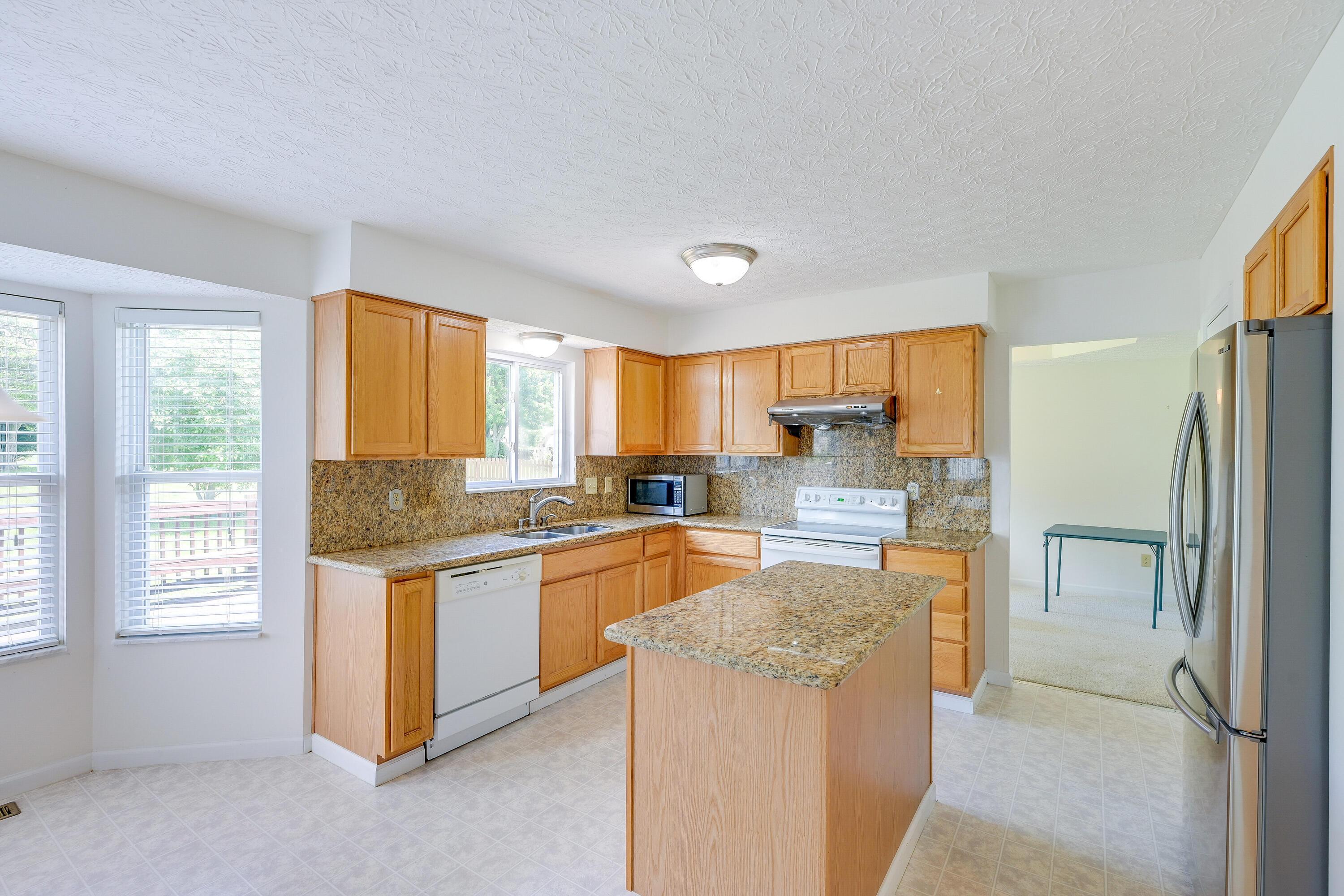 7851 Pinehill Road Lewis Center, OH 43035 - Photo 10 of 37 7851 Pinehill Rd Lewis Center OH 43035 U