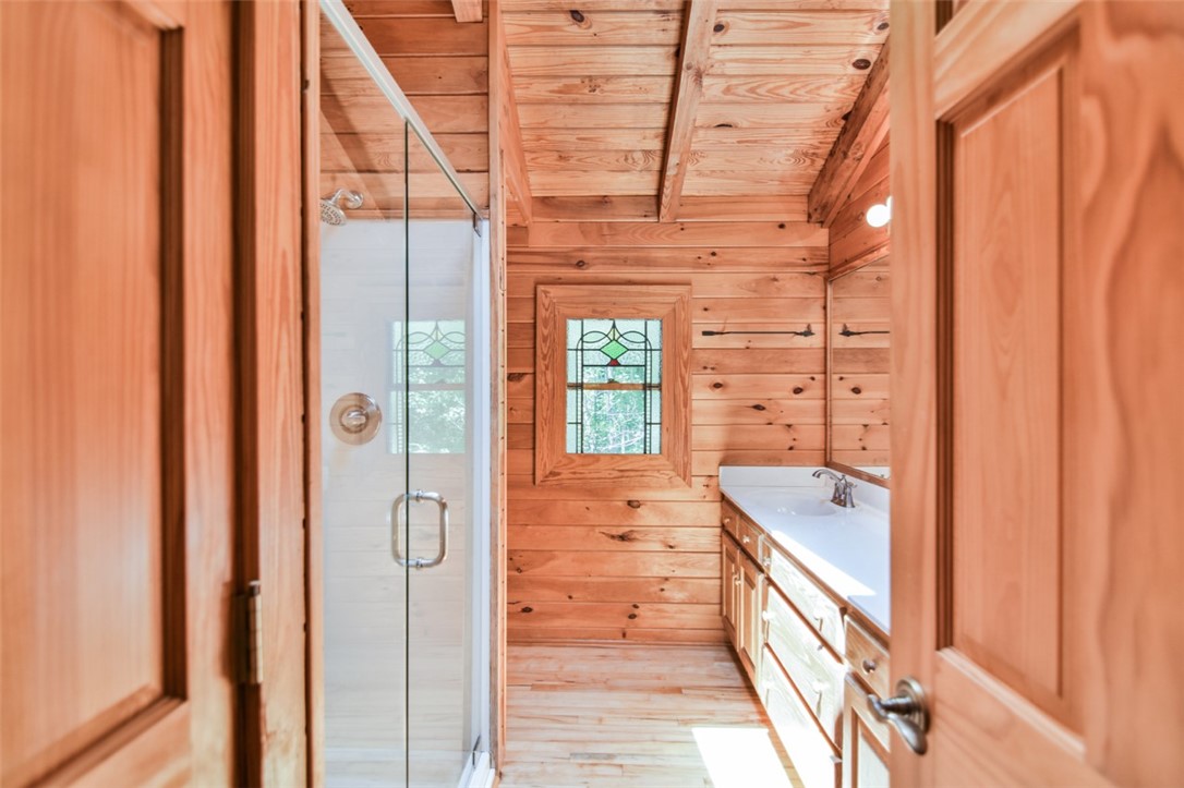 159 Willow Walk Sunset, SC 29685 - Photo 18 of 41 Loft Full-Size Bath w/ Walk-In Shower