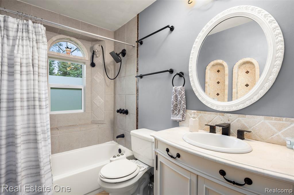 3439 North Mill Road Dryden, MI 48428 - Photo 20 of 49 Gallery Image 20