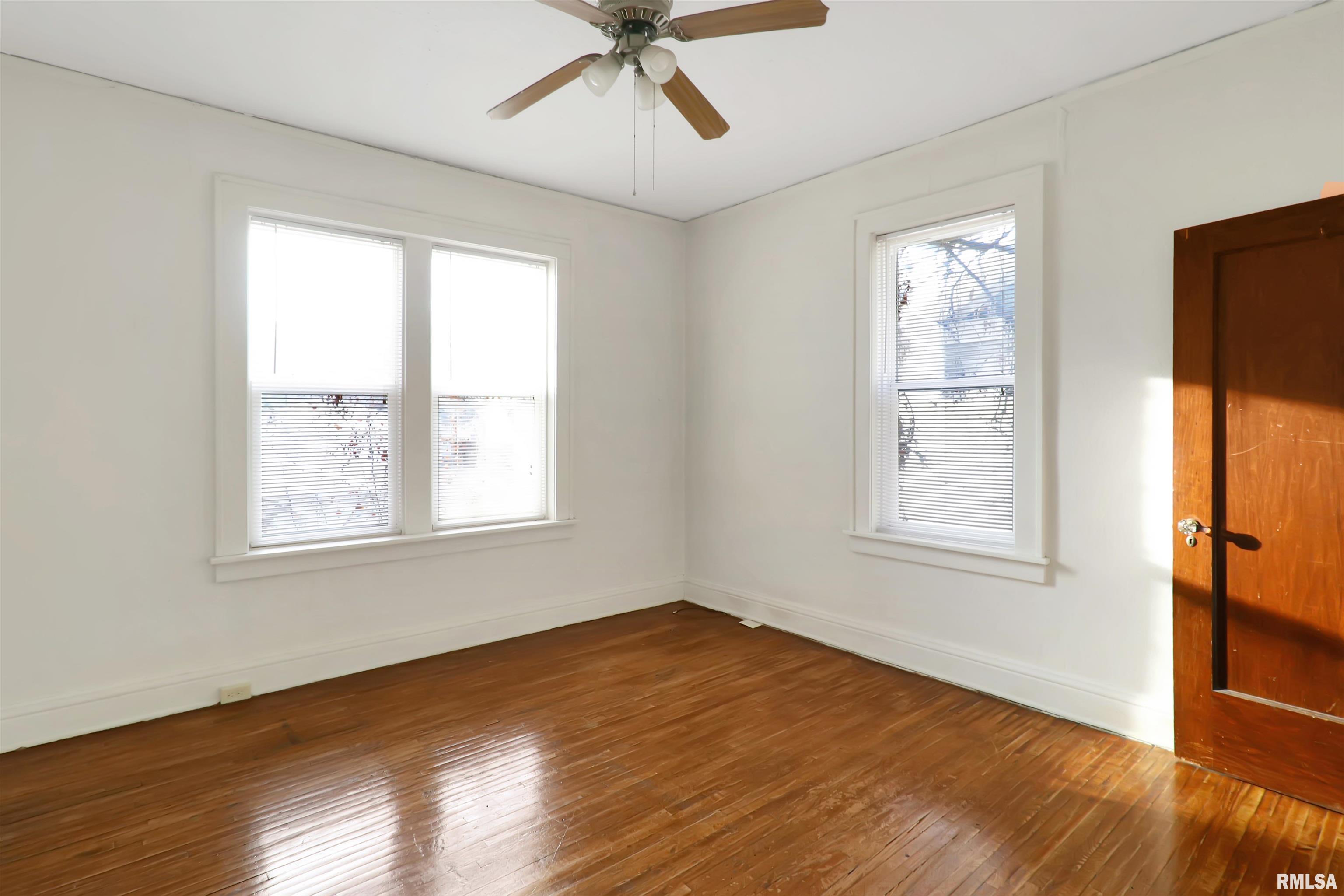 1019 North Farmington Road Peoria, IL 61606 - Photo 12 of 23