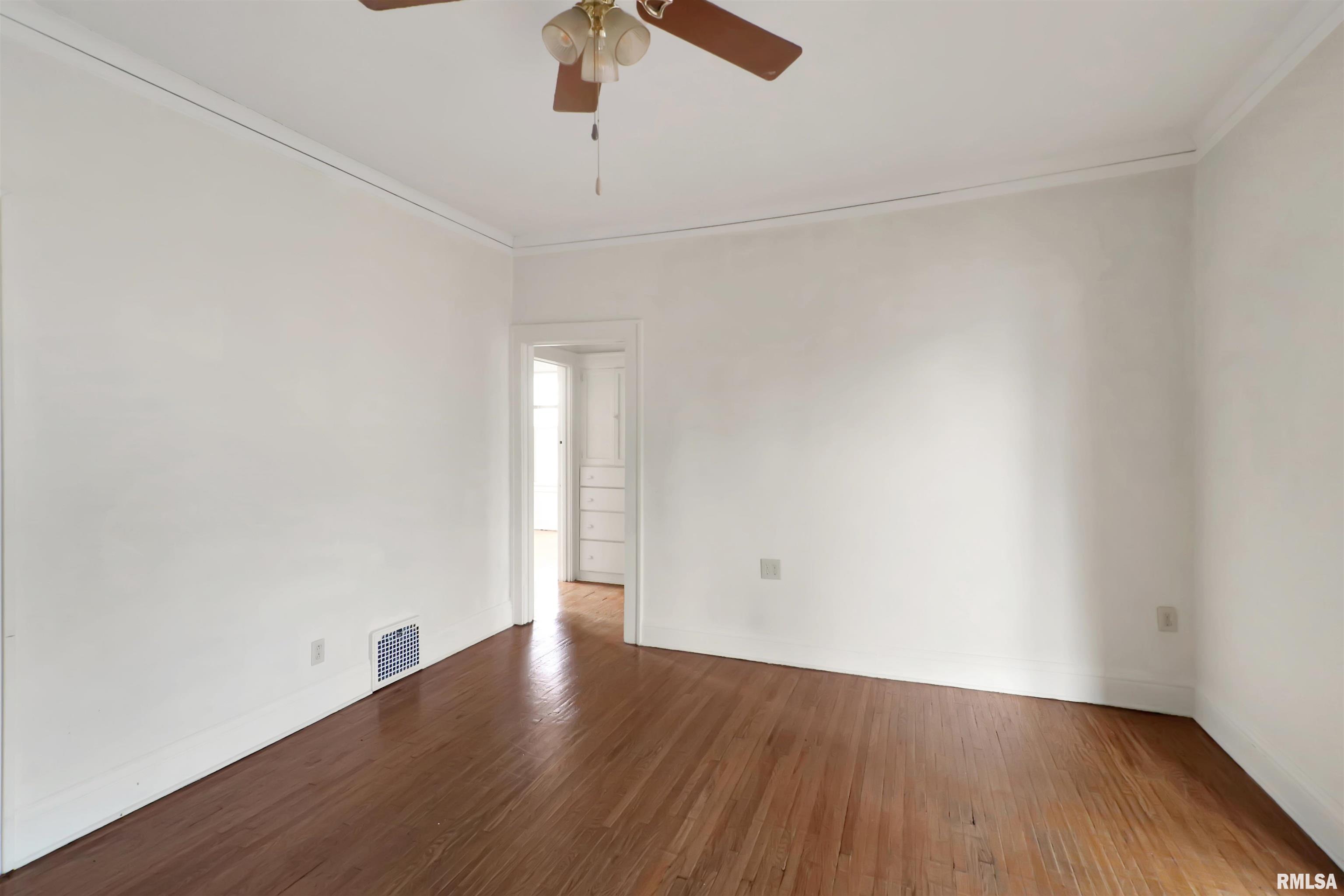 1019 North Farmington Road Peoria, IL 61606 - Photo 19 of 23