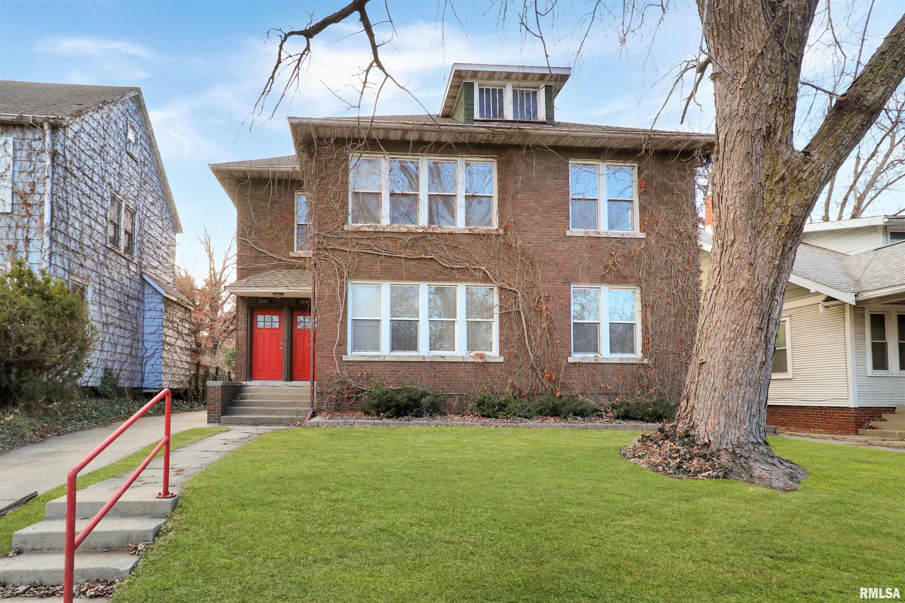 1019 North Farmington Road Peoria, IL 61606 - Photo 2 of 23