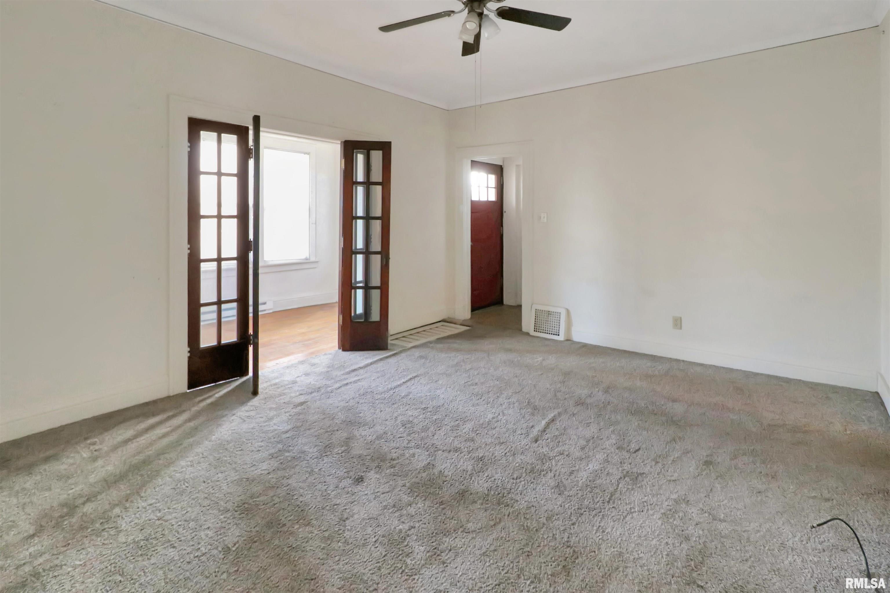 1019 North Farmington Road Peoria, IL 61606 - Photo 5 of 23