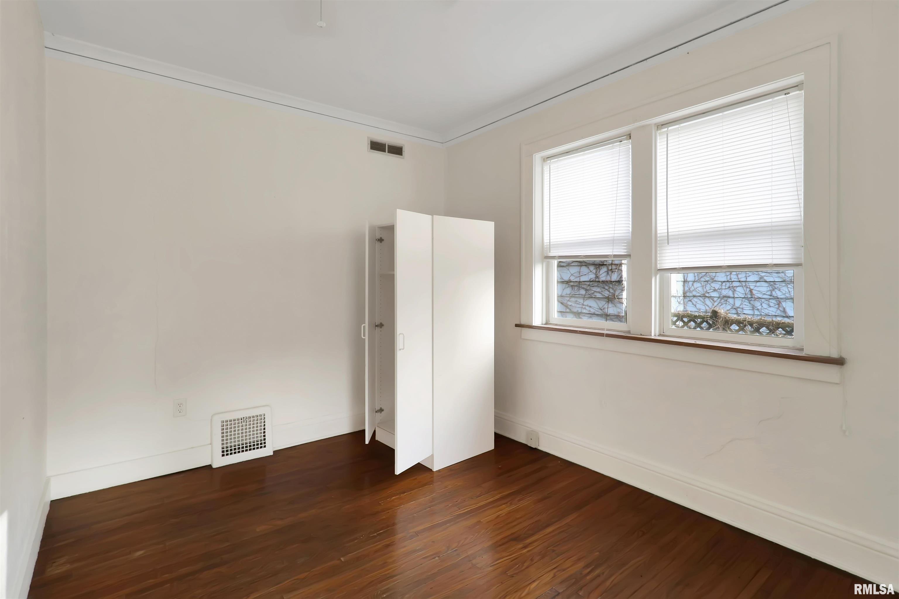 1019 North Farmington Road Peoria, IL 61606 - Photo 9 of 23