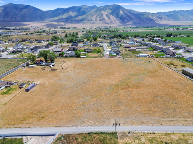379 West Church Road Erda, UT 84074 - Photo 2 of 4