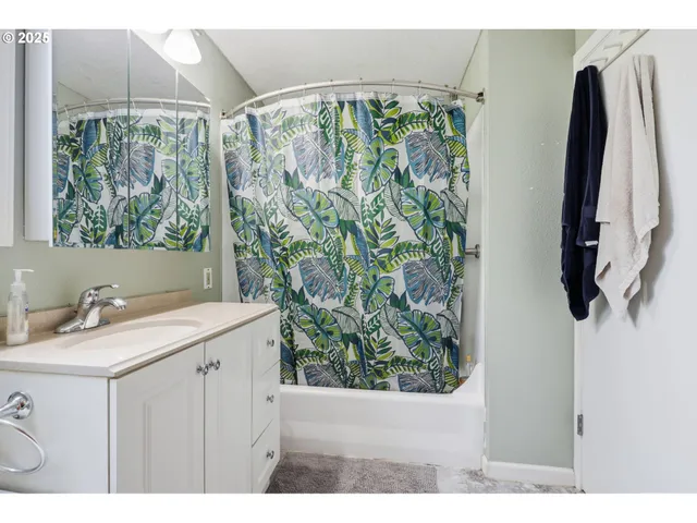 $445,000 | 2316 Southeast 141st Avenue, Portland, OR 97233