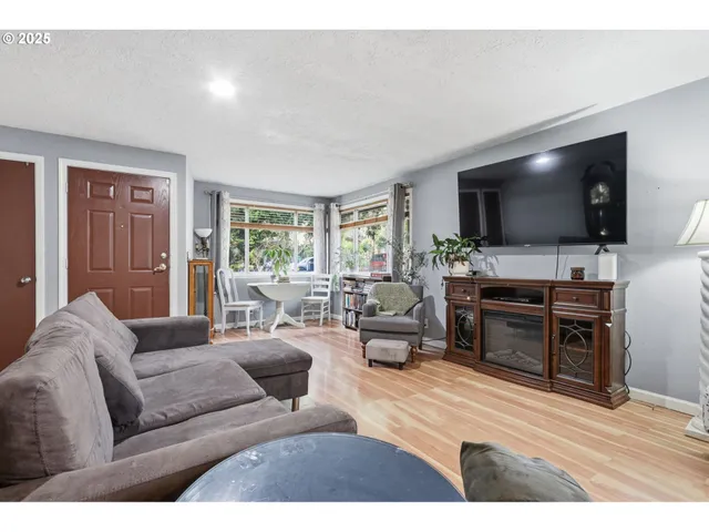 $445,000 | 2316 Southeast 141st Avenue, Portland, OR 97233