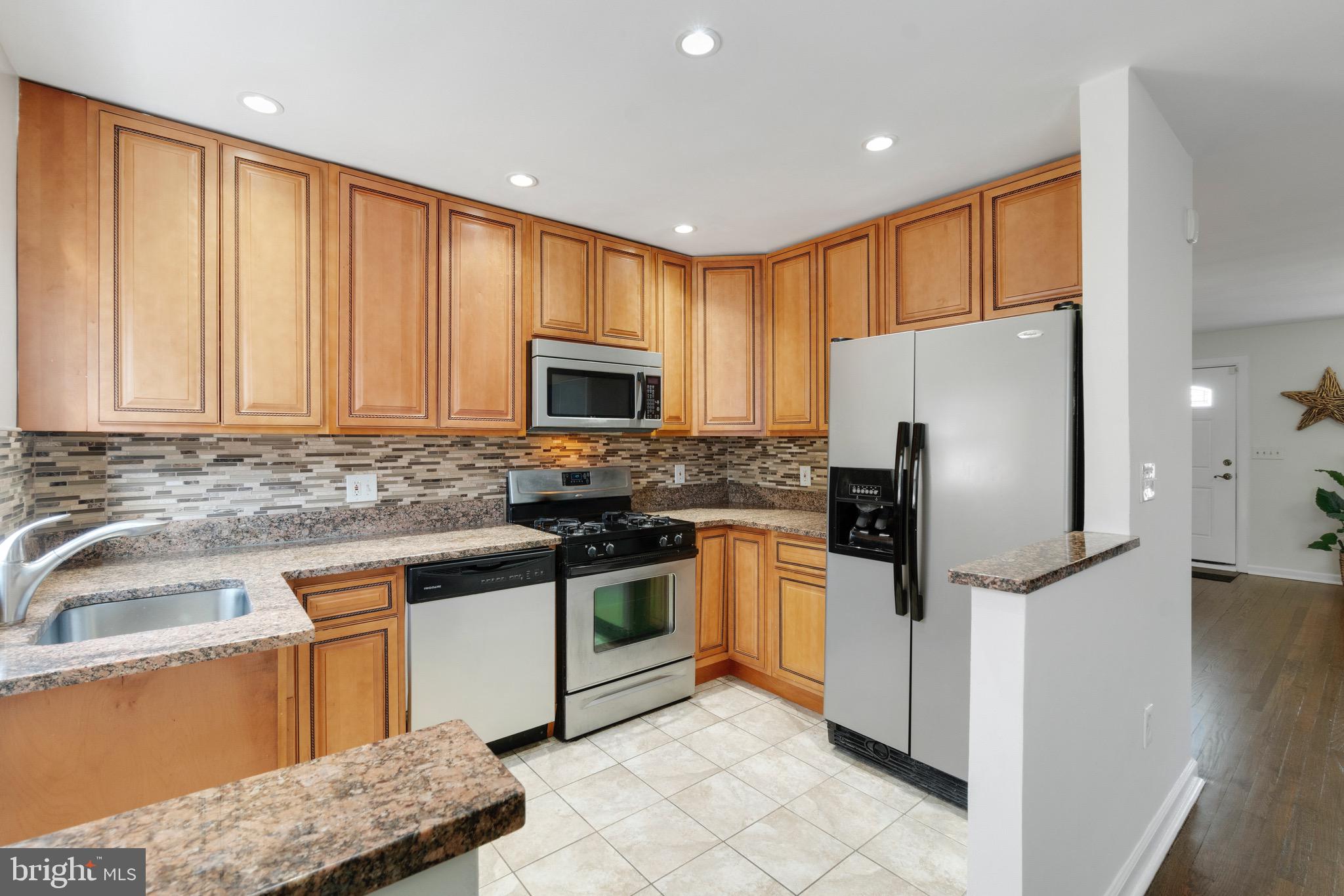 3920 Rexmere Road Baltimore, MD 21218 - Photo 15 of 48