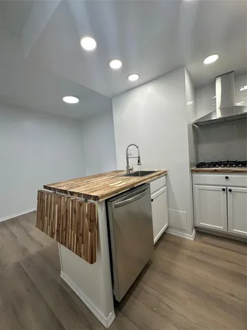 $699,999 | 41-28 71st Street, Unit 4D | Woodside