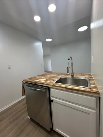 $699,999 | 41-28 71st Street, Unit 4D | Woodside