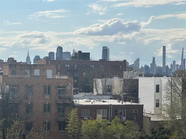 $699,999 | 41-28 71st Street, Unit 4D | Woodside