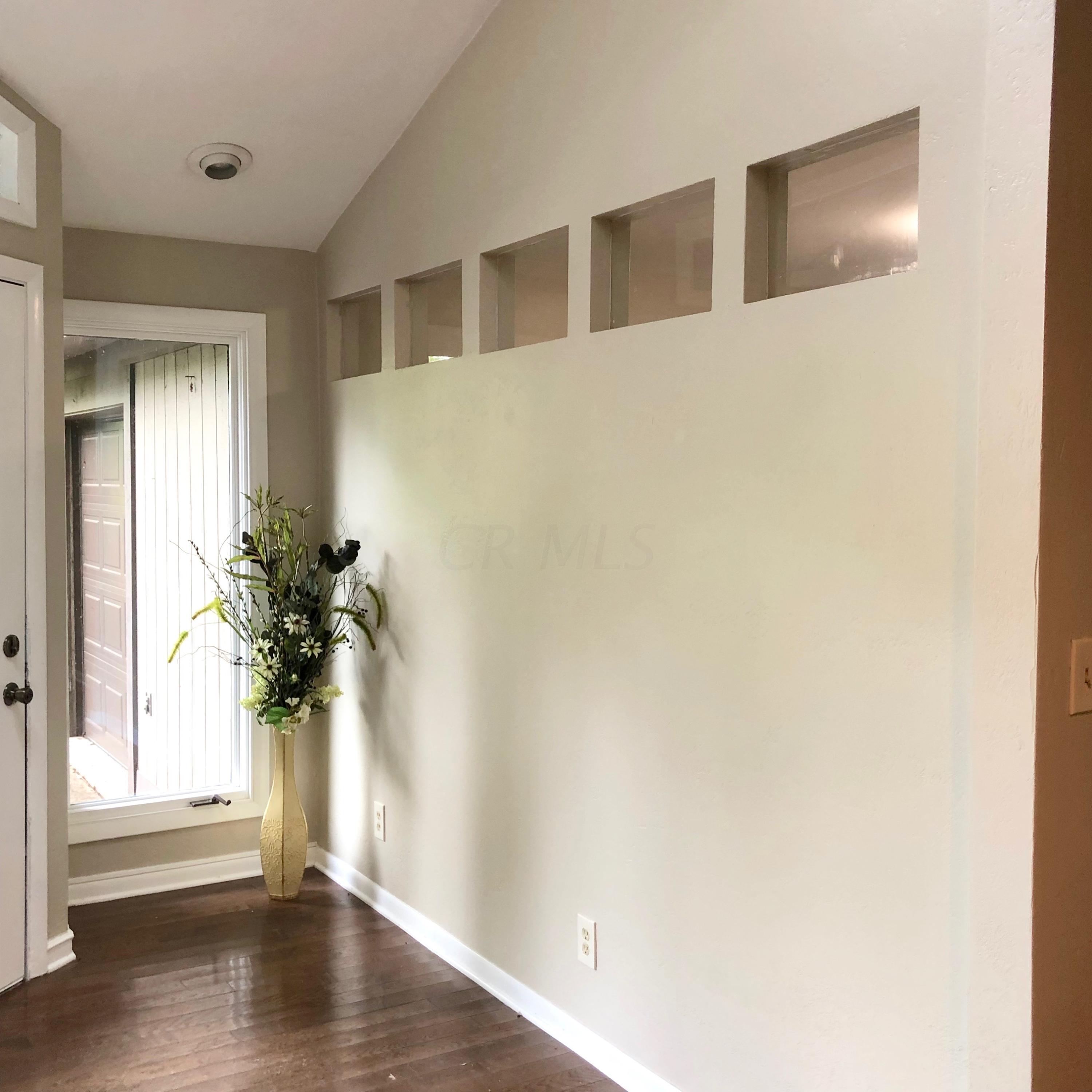 8015 Flint Road Columbus, OH 43235 - Photo 11 of 46