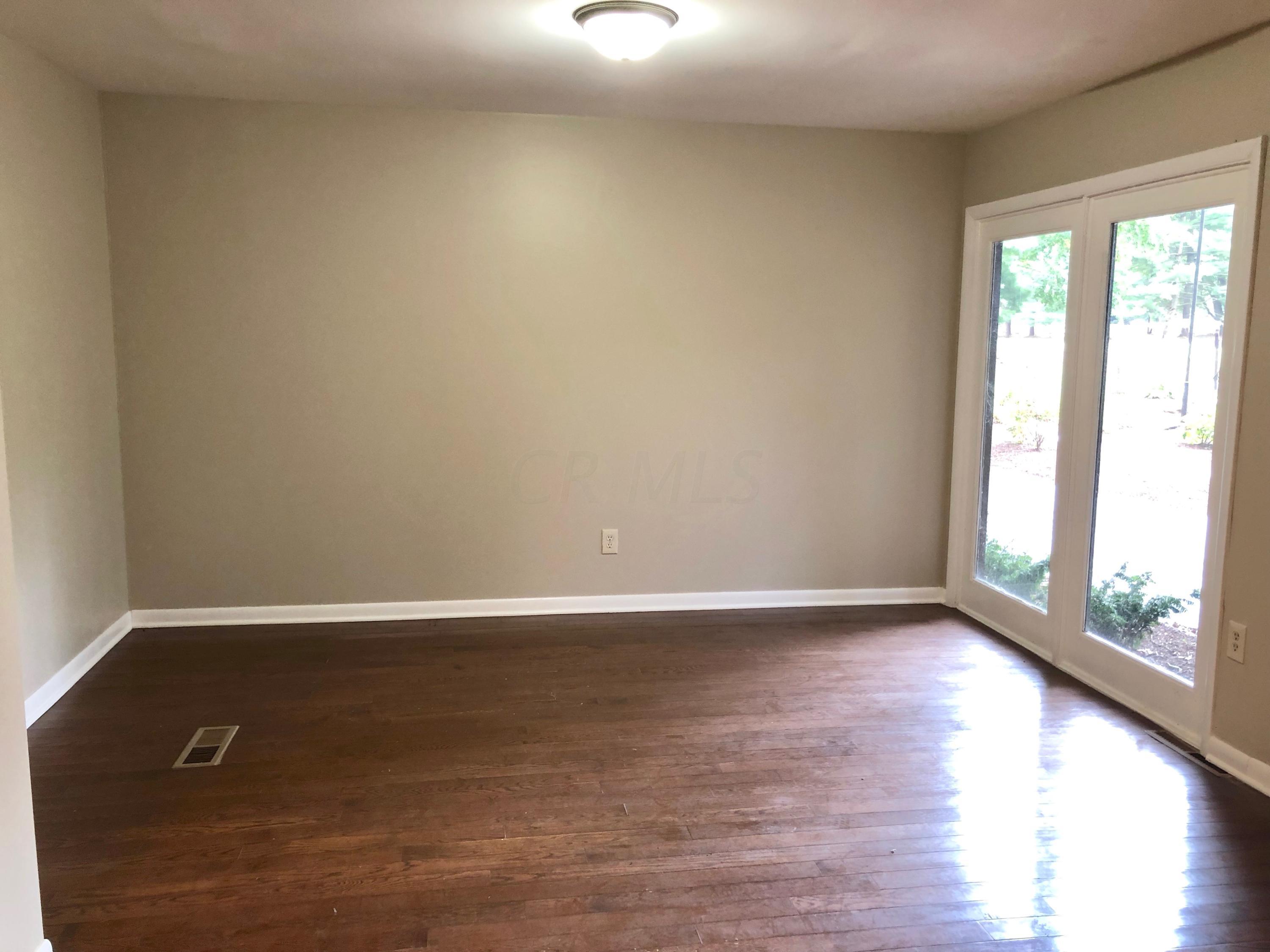 8015 Flint Road Columbus, OH 43235 - Photo 14 of 46