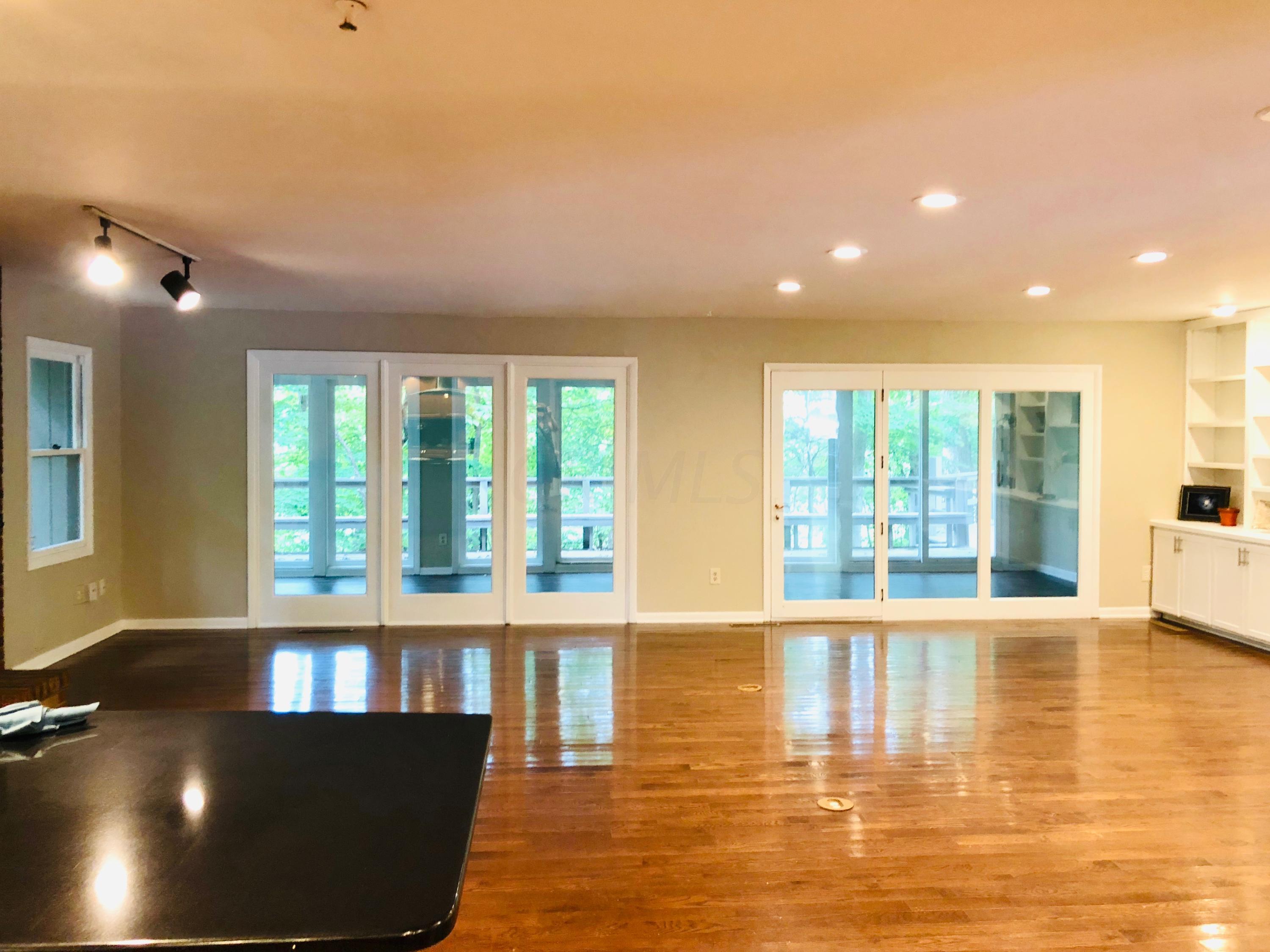 8015 Flint Road Columbus, OH 43235 - Photo 20 of 46