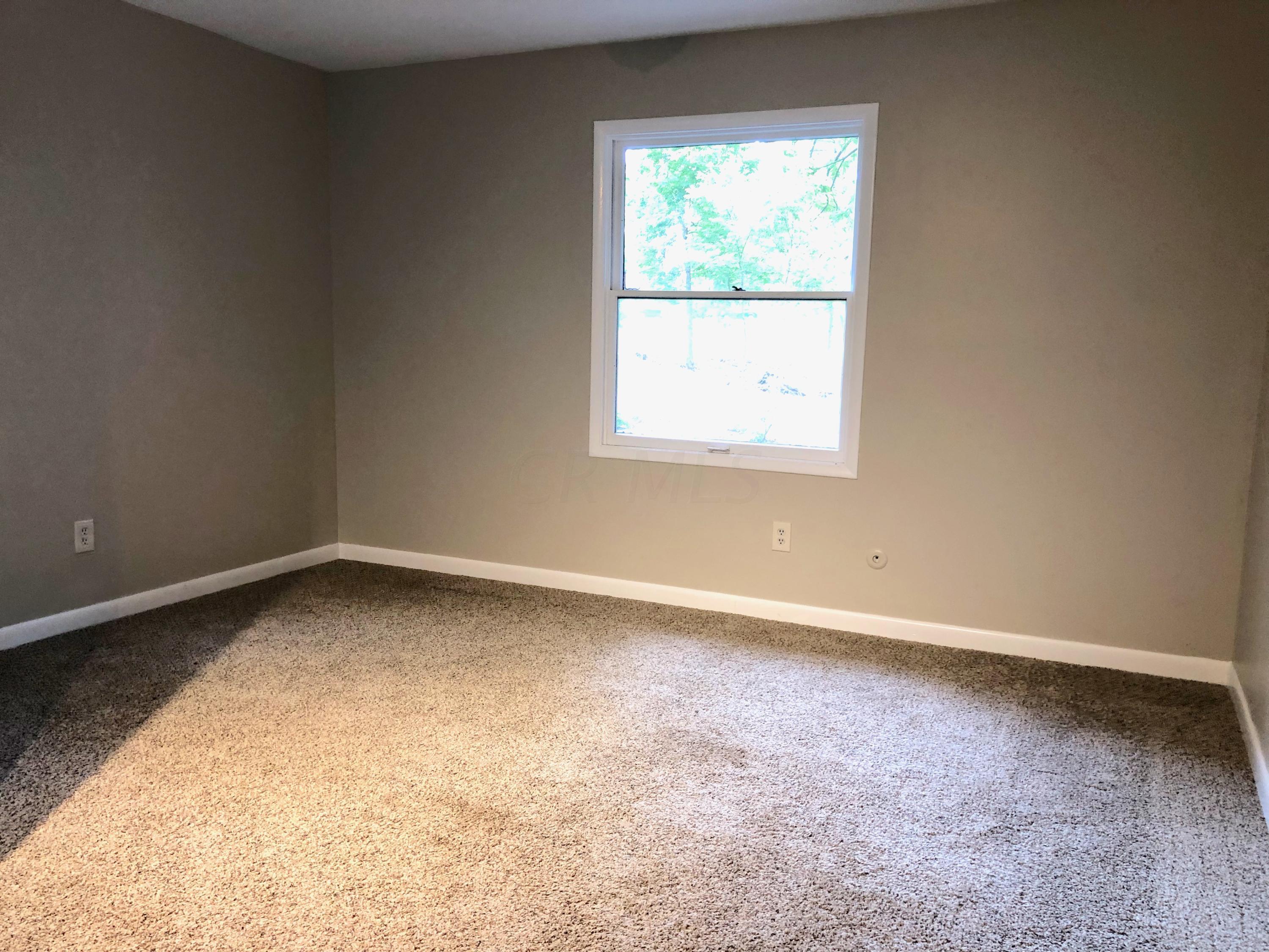 8015 Flint Road Columbus, OH 43235 - Photo 31 of 46